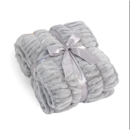 Plain Ruched Blanket Faux Fur