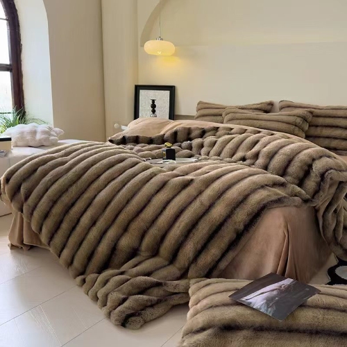 Ribbed Fux Fur Duvet Cover Set