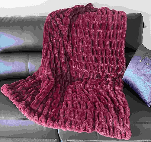 How We Achieved "The Gold Standard" of Luxury Faux Fur Throws for a US Start-up